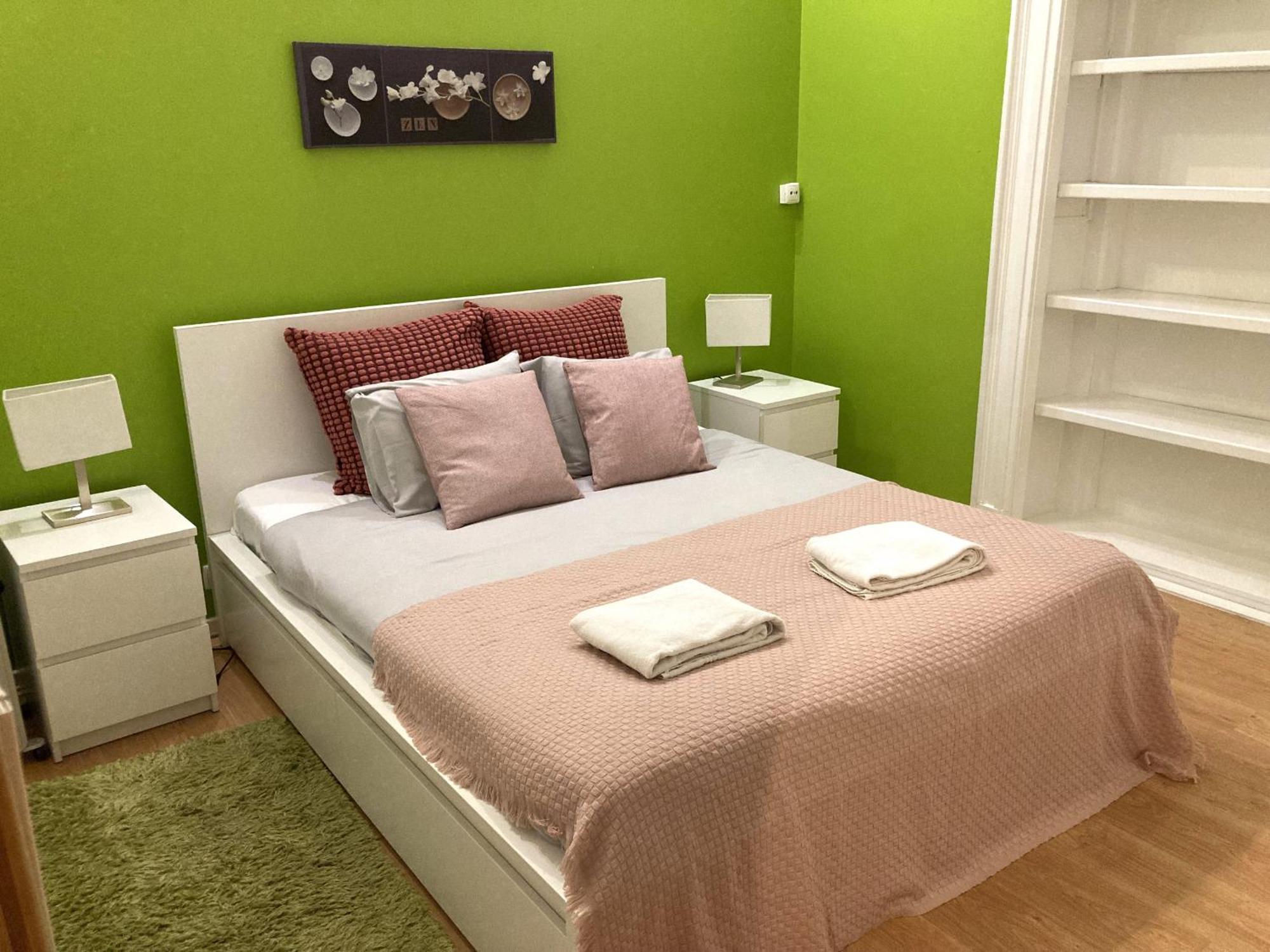 T2 In Typical In Sapadores Apartment
