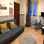 Lisbon T2 Apartment In Typical Villa In Sapadores Lisbon