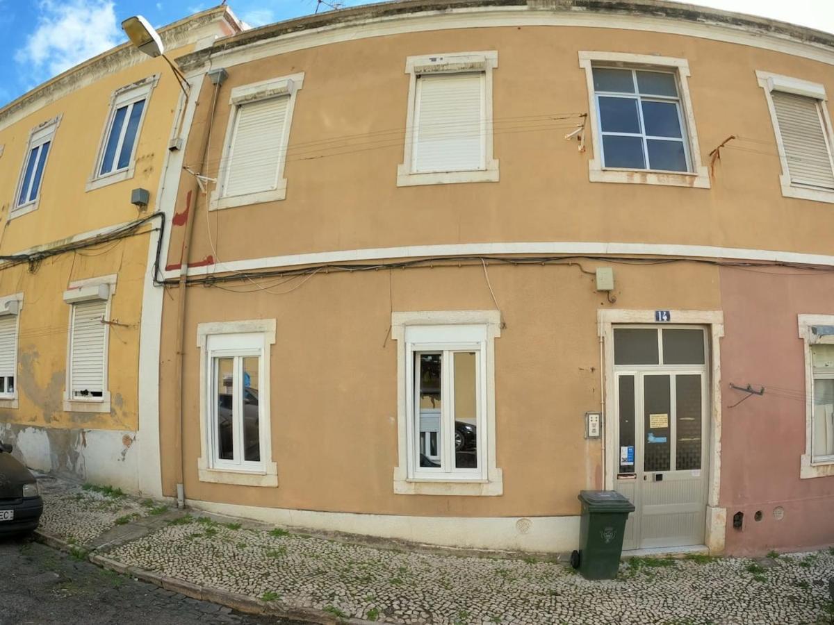 Apartment T2 In Typical In Sapadores