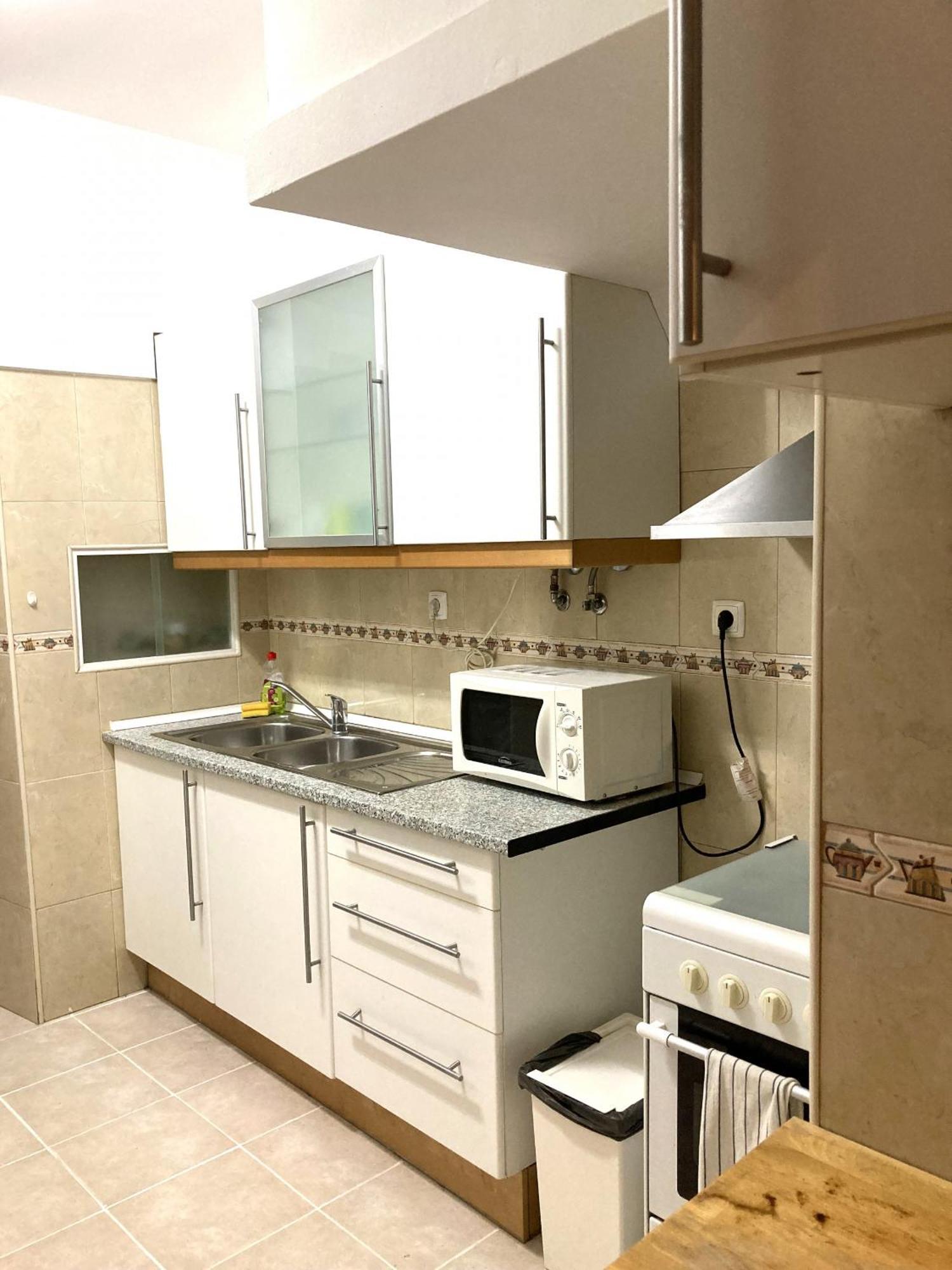 Apartment T2 In Typical In Sapadores Lisbon