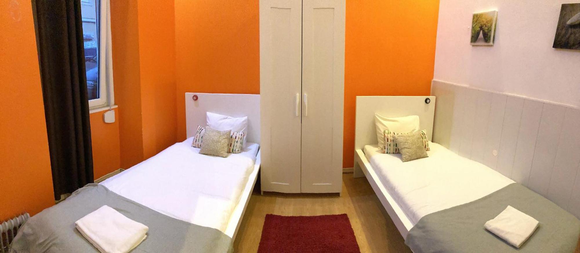 T2 In Typical In Sapadores Apartment Lisbon