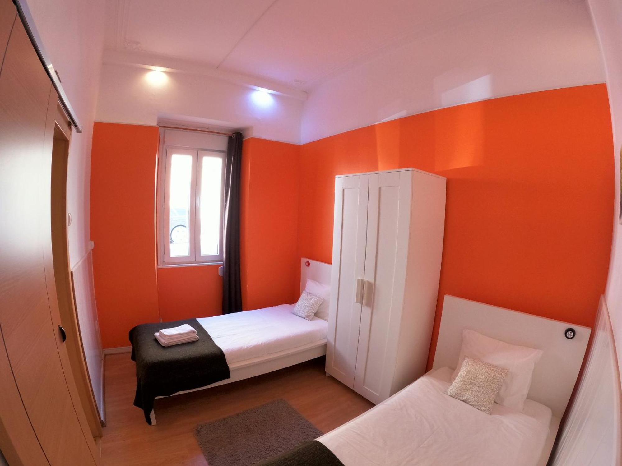 T2 In Typical In Sapadores Apartment *