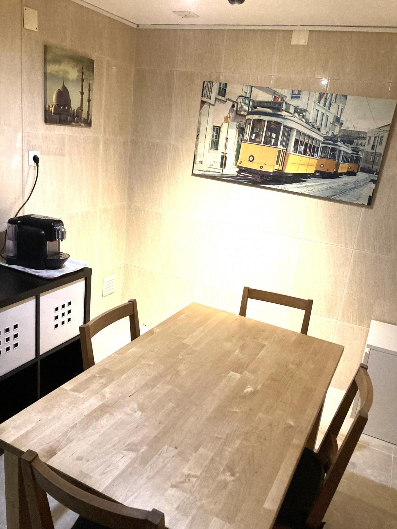T2 In Typical In Sapadores Apartment Lisbon